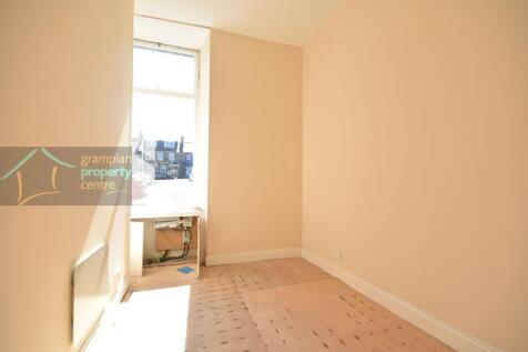 1a Bedroom .JPG