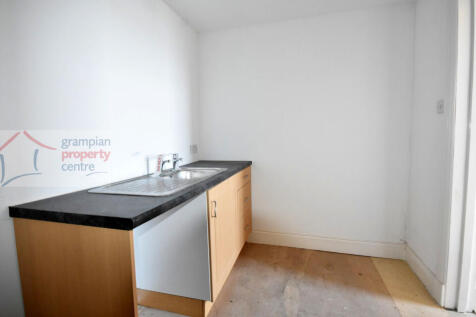 1b Kitchen 2nd .JPG
