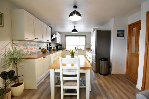 kitchen 4 .JPG