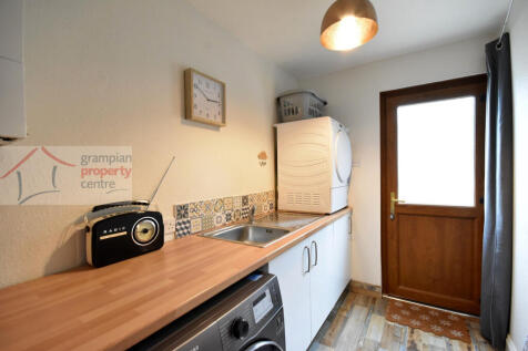 utility room .JPG