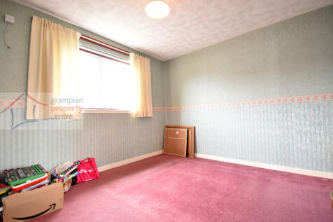 bed 4 ground floor.JPG