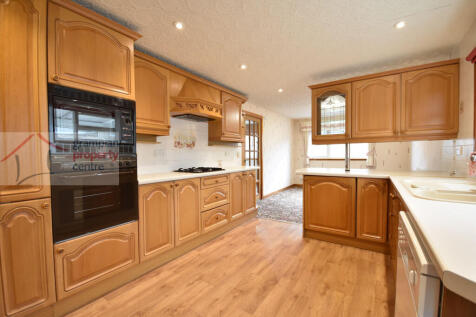 Kitchen 2.JPG