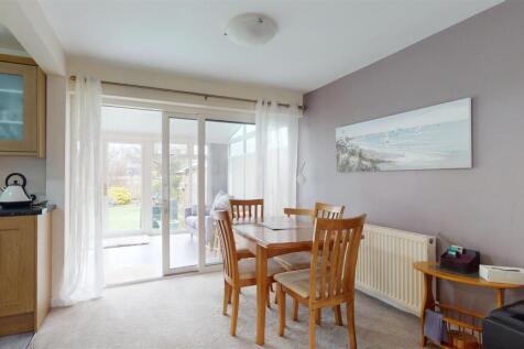 Sitting/Dining Room