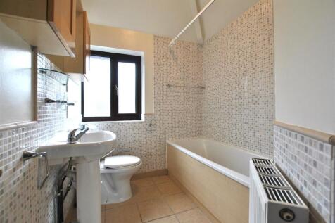 201 St John Bathroom.JPG