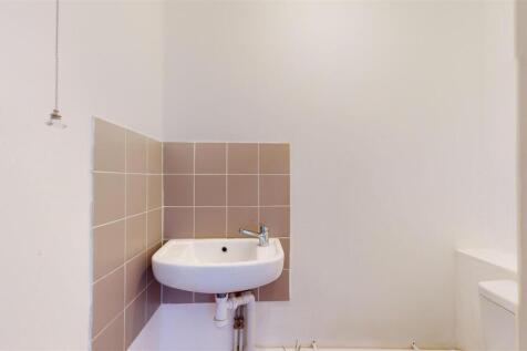 Ground Floor Cloackroom