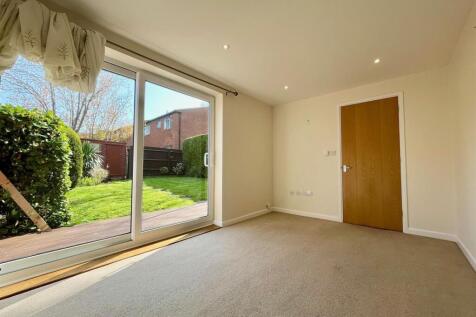 Living room 1.jpg