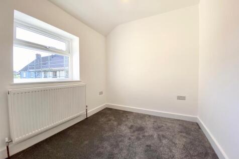 Bedroom 4.jpg