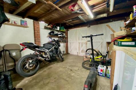 Garage.jpg