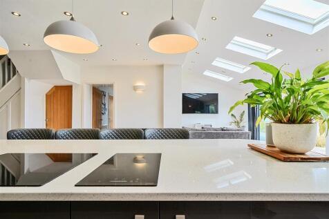 Open Plan Kitchen / Dining / Living Room