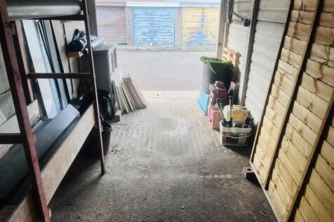Garage 2.jpeg