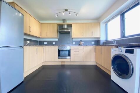 Kitchen 3.jpg
