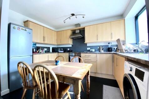 Kitchen  1 new.jpg