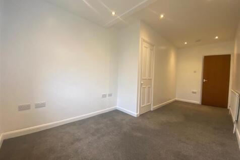Bedroom 3 -2.jpg