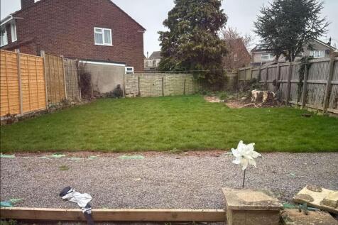 Garden - 65 Stockwood.jpg