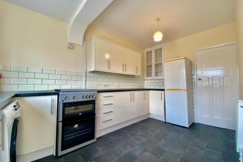 Kitchen 2.jpg