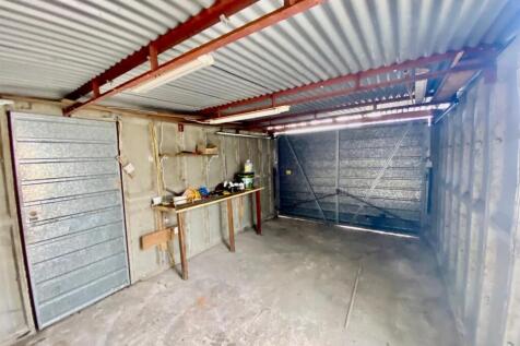 Garage.jpg