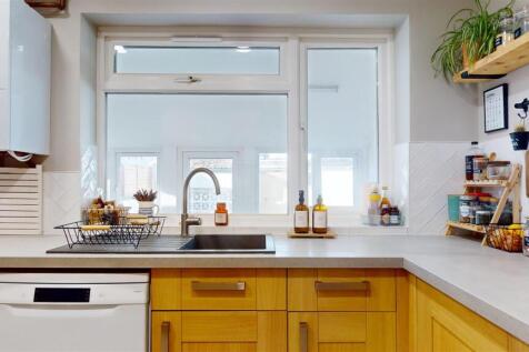 Kitchen/Breakfast Area