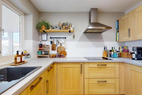 Kitchen/Breakfast Area