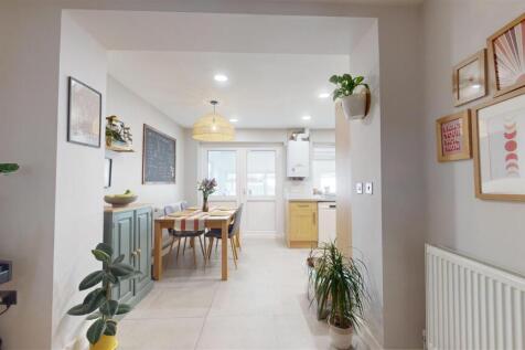 Kitchen/Breakfast Area