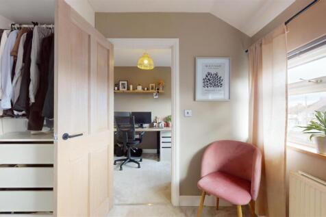 Dressing Room/Bedroom