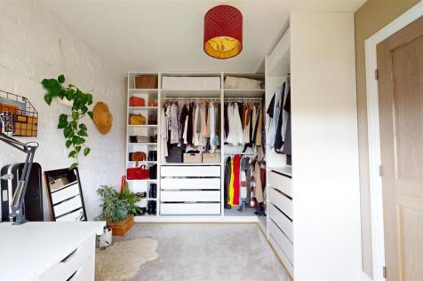 Dressing Room/Bedroom