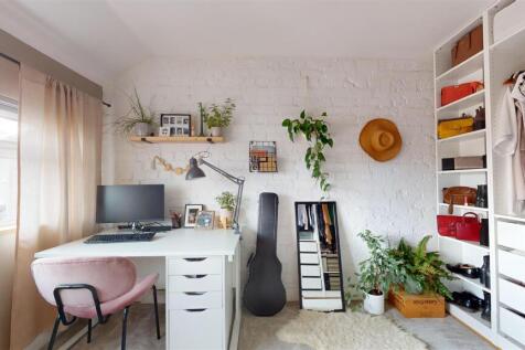 Dressing Room/Bedroom