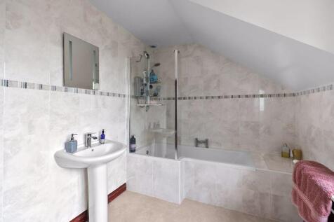 Family Bathroom/WC