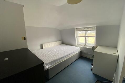 Bed 3.jpg