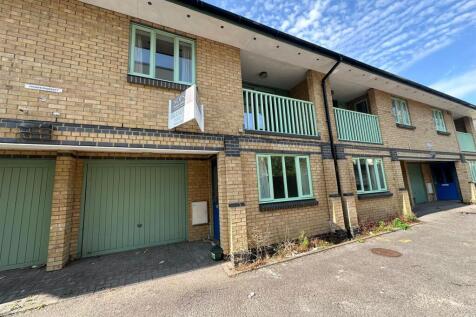 WhatsApp Image 2024-08-27 at 5.01.37 PM.jpeg