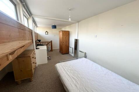 WhatsApp Image 2024-08-27 at 5.01.32 PM.jpeg