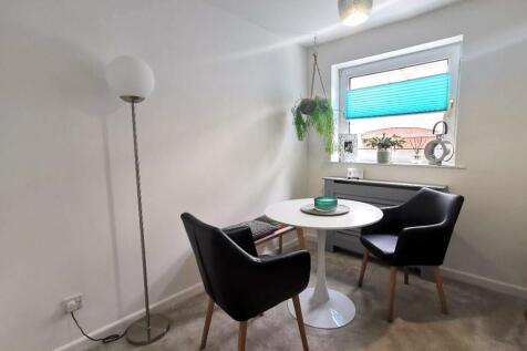 Bedroom Three/Dining