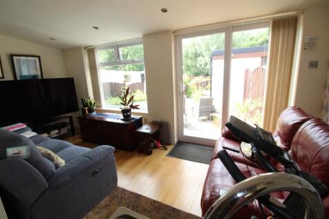 Rear Lounge