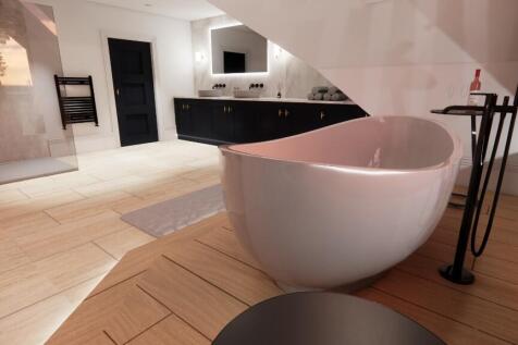 Master En-Suite