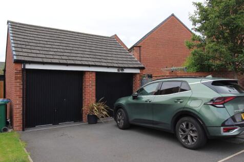 DOUBLE GARAGE 