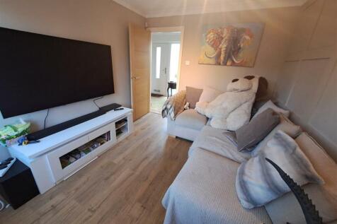 Snug/2nd Lounge