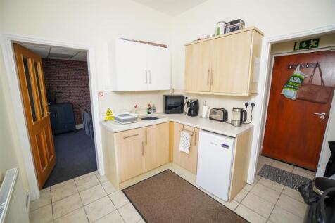 KITCHEN 1 (1 of 1).jpg