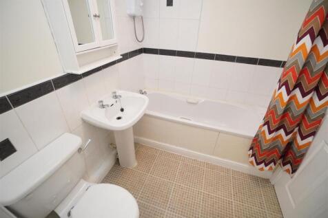 BATHROOM.JPG