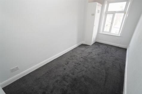 BED 2.JPG