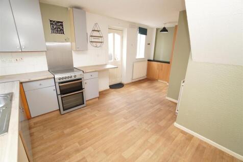 Kitchen 1.JPG