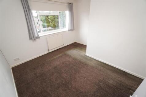 Bedroom 2.JPG