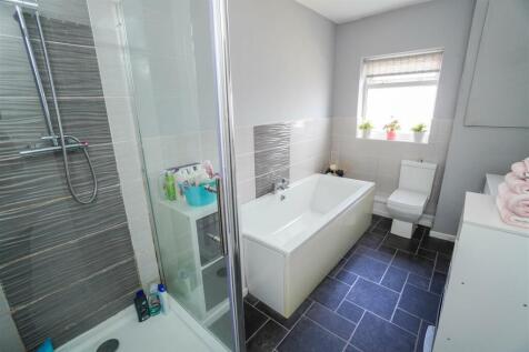 BATHROOM (1 of 1).jpg