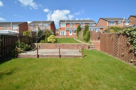 Mowlam Drive