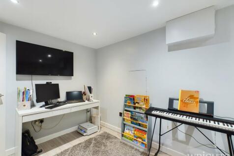 Study/ converted garage