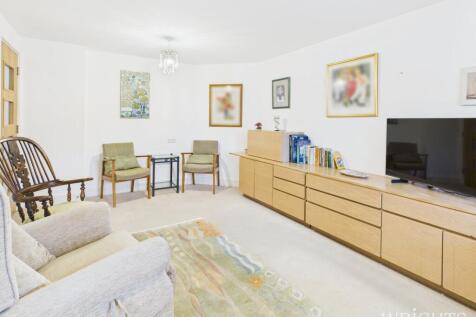 Living Dining area