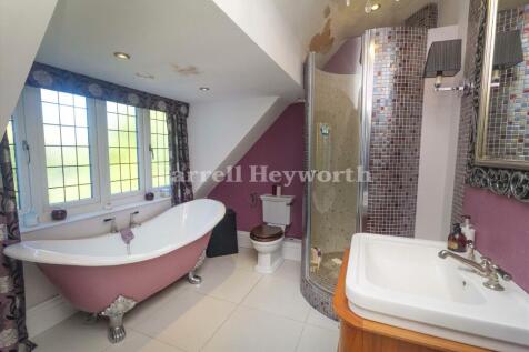 En Suite Bathroom