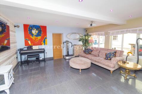 Living room 2