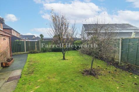 Rear garden view 3