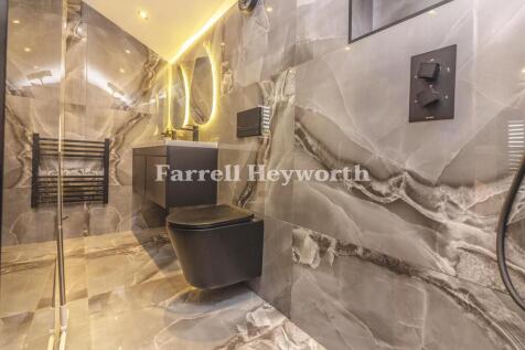 En Suite q