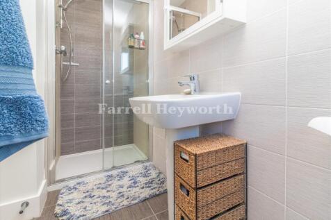 En Suite image 2