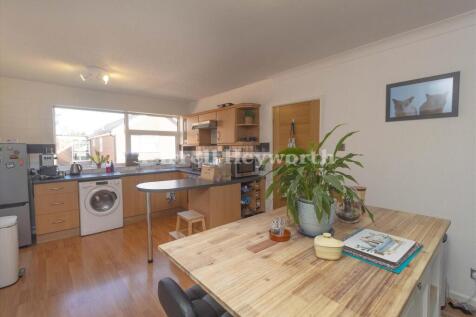 Kitchen Dining 2
